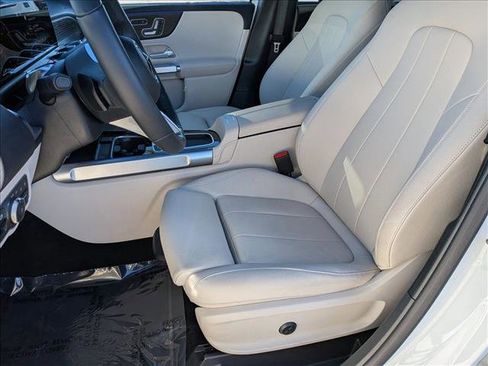 Certified 2025 Mercedes-Benz GLB 250 image 15