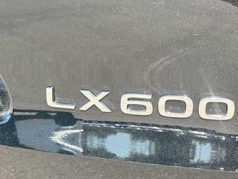 New 2026 Lexus LX 600 4WD w/ Premium Package image 11