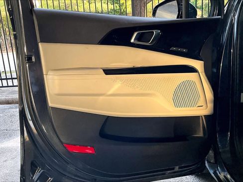 Used 2022 Kia Carnival SX Prestige image 21