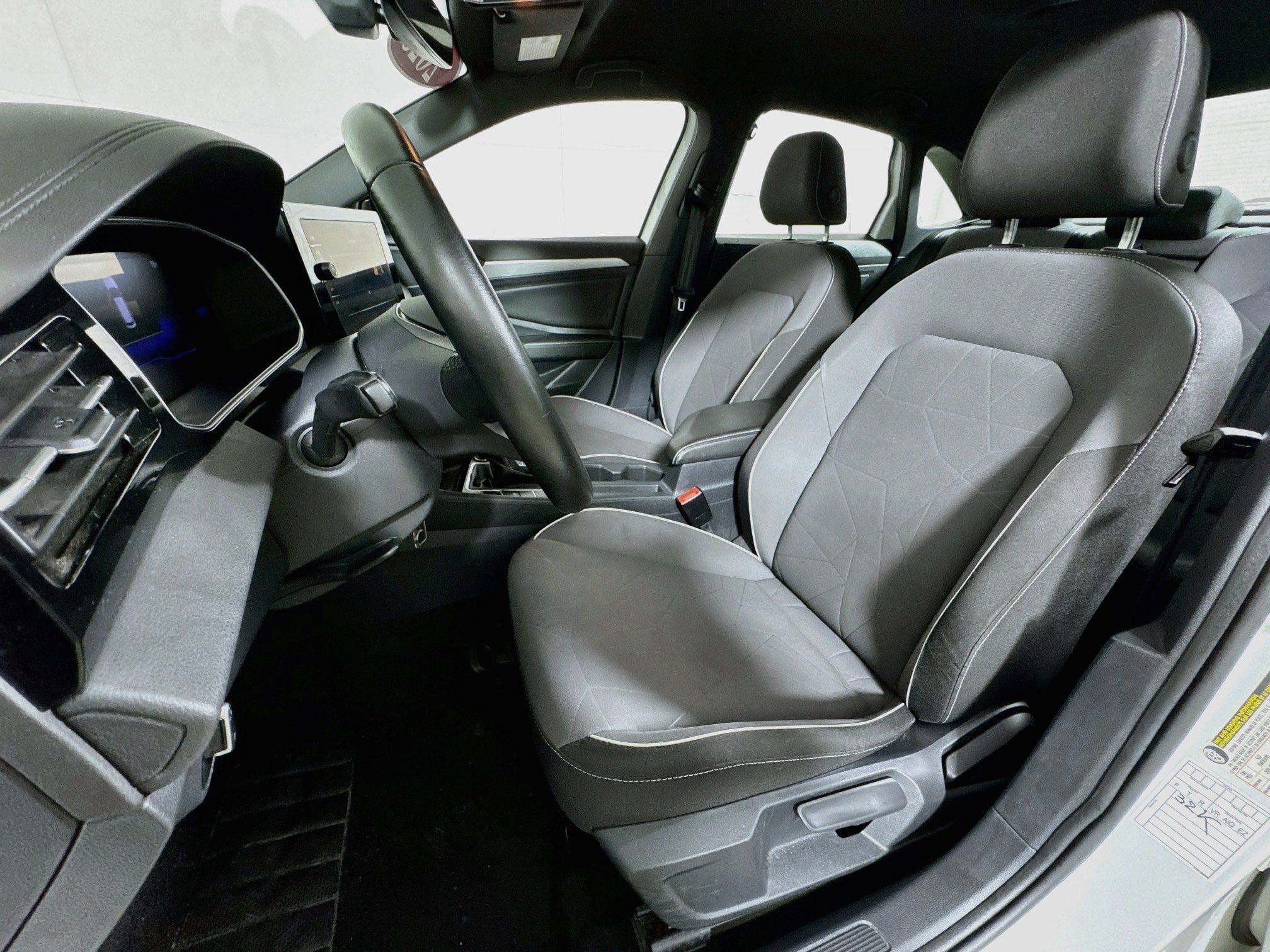 Used 2025 Volkswagen Jetta Sport FWD image 11