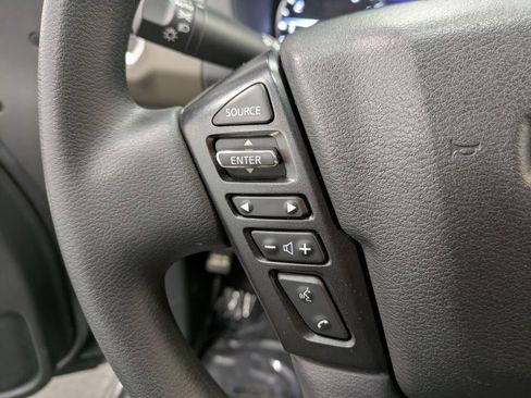 Used 2022 Nissan Frontier SV w/ Technology Package AWD/4WD image 17