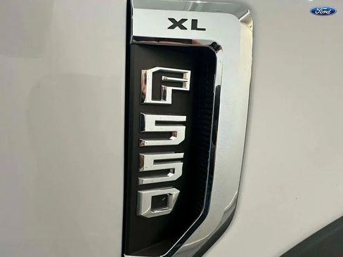 Used 2018 Ford F550 2WD Regular Cab Super Duty w/ Power Equipment Group image 17