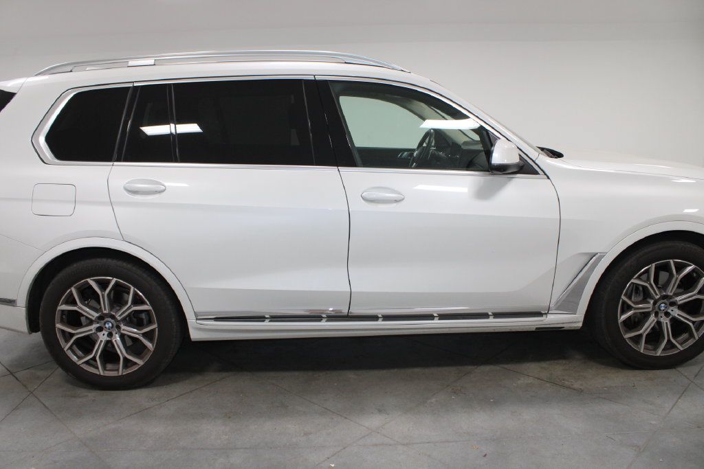 Used 2025 BMW X7 xDrive40i AWD/4WD image 11