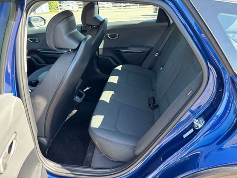 Used 2025 Kia K4 FWD image 25