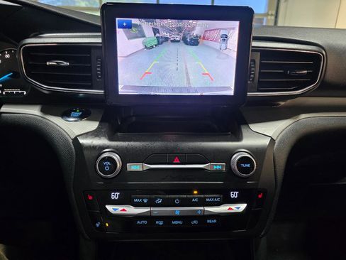 Used 2020 Ford Explorer XLT w/ Equipment Group 202A image 36