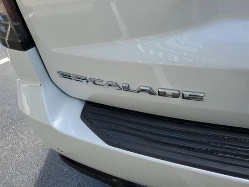 Certified 2023 Cadillac Escalade ESV V AWD/4WD image 11