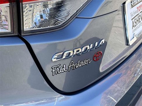 Used 2022 Toyota Corolla LE image 11