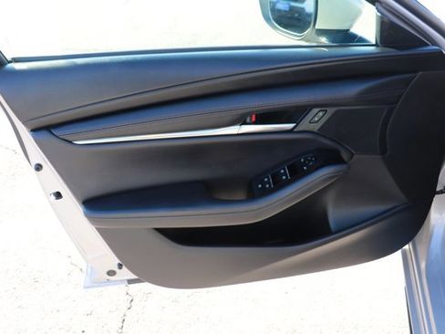 Used 2023 MAZDA MAZDA3 s image 10