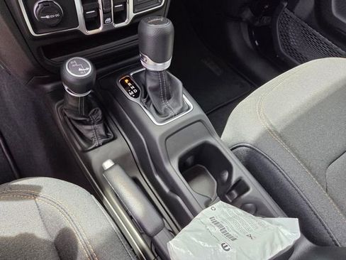 New 2026 Jeep Gladiator Sport image 25