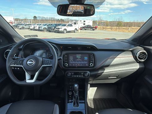 Used 2023 Nissan Kicks SR w/ SR Premium Package image 25