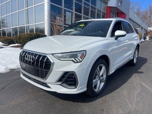 Used 2023 Audi Q3 2.0T Premium image 1