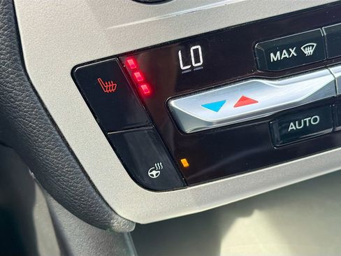 Used 2021 Ford Explorer XLT w/ Equipment Group 202A image 24