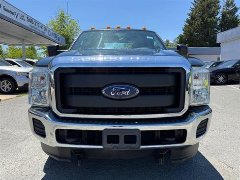 Used 2016 Ford F250 XL w/ XL Appearance Package AWD/4WD image 2