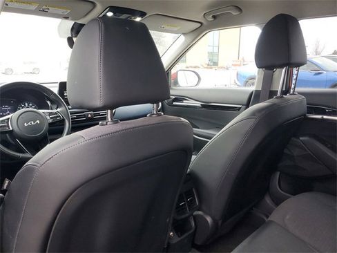 Used 2023 Kia Seltos S w/ Navigation Package image 10
