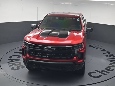 Used 2025 Chevrolet Silverado 1500 LT Trail Boss w/ Dark Appearance Package AWD/4WD image 30