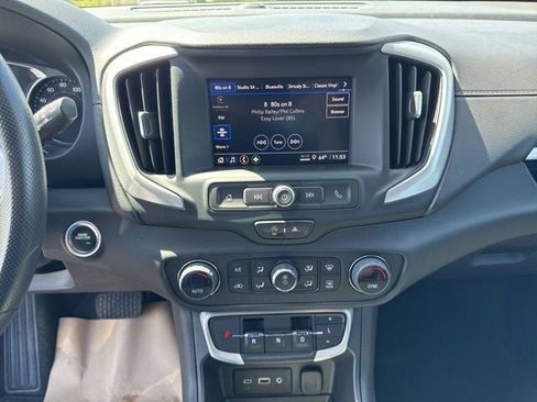 Used 2023 GMC Terrain SLE w/ Driver Convenience Package FWD image 14