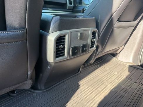 Used 2018 Ford F150 Raptor w/ Equipment Group 801A Mid image 23