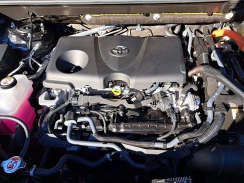 Certified 2025 Toyota RAV4 XLE Premium image 31