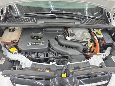 Used 2017 Ford C-MAX SE FWD image 32