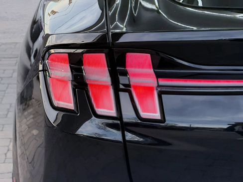 Used 2021 Ford Mustang Mach-E Premium image 52