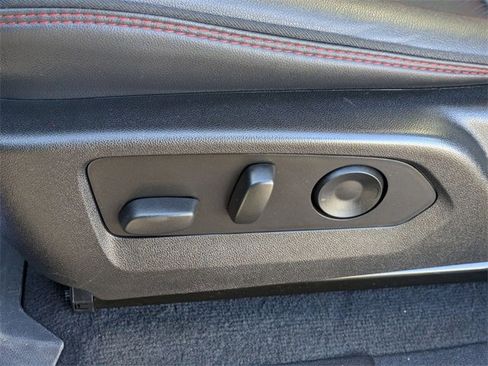 Used 2023 GMC Canyon AT4X image 27