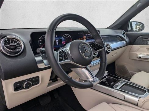 Certified 2025 Mercedes-Benz GLB 250 image 9