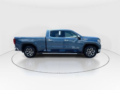 Used 2024 GMC Sierra 1500 SLT w/ SLT Premium Package AWD/4WD image 9