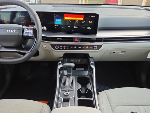 New 2026 Kia Sorento S w/ S Panoramic Sunroof Package image 11