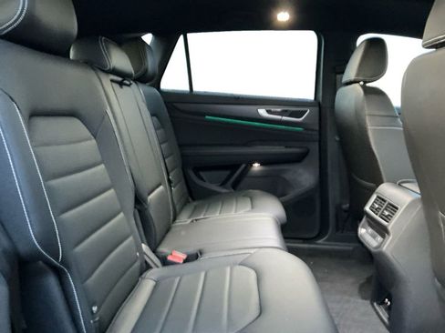 New 2025 Volkswagen Atlas Cross Sport SEL image 16