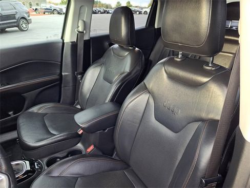 Used 2018 Jeep Compass Limited image 8