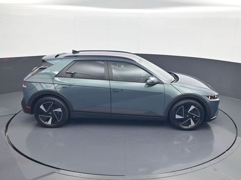 New 2025 Hyundai Ioniq 5 SEL image 16