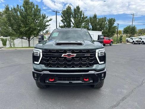 Used 2026 Chevrolet Silverado 2500 ZR2 w/ LPO, Dark Essentials Package AWD/4WD image 2
