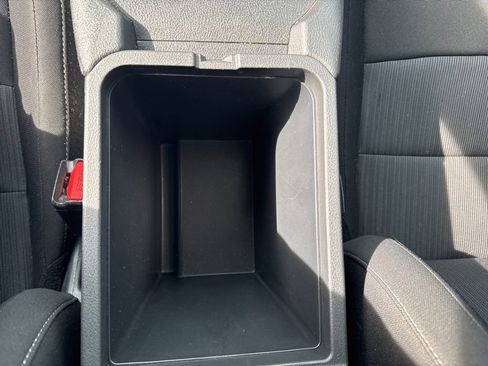 Used 2025 Nissan Sentra SV FWD image 28
