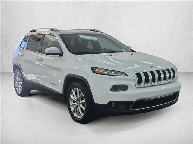 Used 2017 Jeep Cherokee Limited w/ Luxury Group FWD image 3