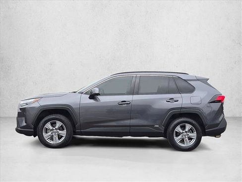 Used 2022 Toyota RAV4 XLE w/ Convenience Package AWD/4WD image 8
