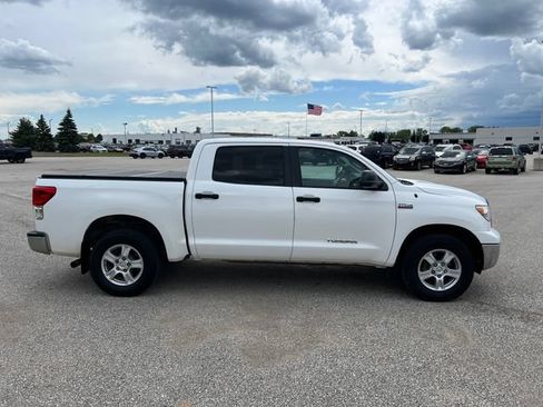 Used 2012 Toyota Tundra 4x4 CrewMax w/ Tow Pkg image 4
