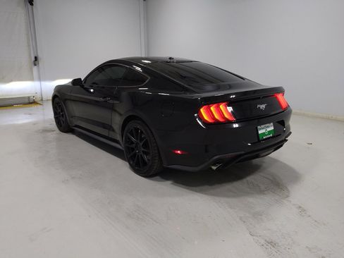 Used 2019 Ford Mustang Coupe RWD image 5