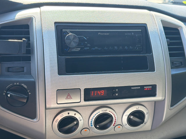 Used 2010 Toyota Tacoma 4x4 Double Cab image 23