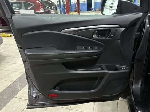 Used 2022 Honda Pilot Special Edition image 32