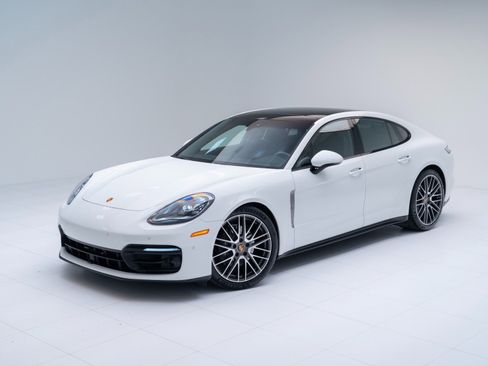 Certified 2023 Porsche Panamera Platinum Edition image 1