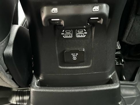Used 2025 Jeep Wrangler Unlimited Rubicon AWD/4WD image 24