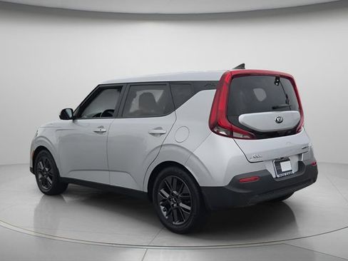 Used 2021 Kia Soul EX FWD image 6