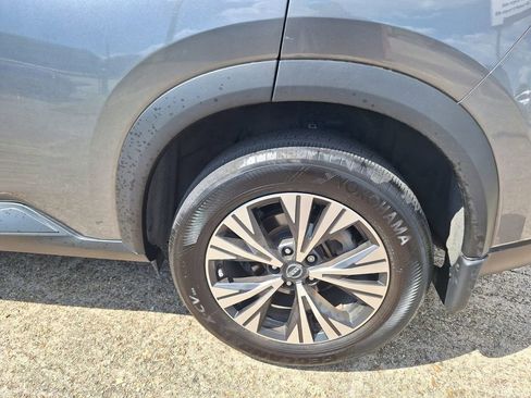 Used 2023 Nissan Rogue SV image 25