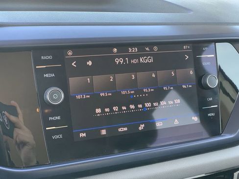 Used 2022 Volkswagen Taos SE image 10