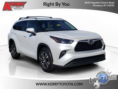 Used 2023 Toyota Highlander XLE