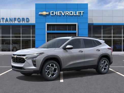 New 2026 Chevrolet Trax LT image 2