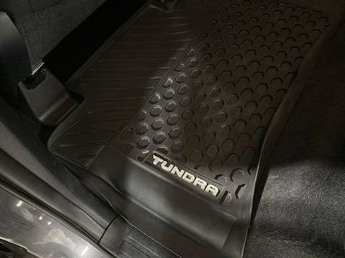 Used 2018 Toyota Tundra SR5 AWD/4WD image 36