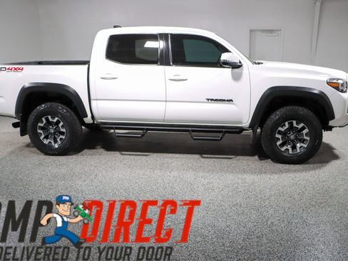 Used 2023 Toyota Tacoma TRD Off-Road w/ Technology Package AWD/4WD image 6