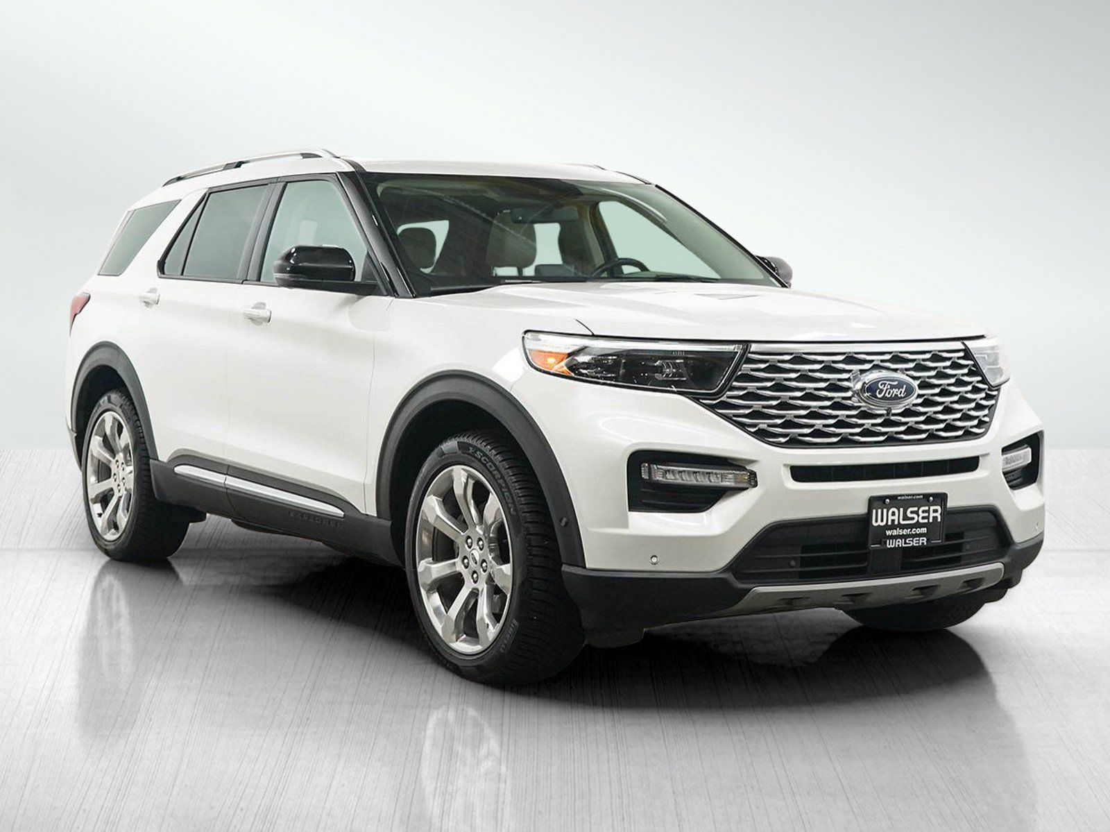 Used 2020 Ford Explorer Platinum w/ Premium Technology Package AWD/4WD image 7
