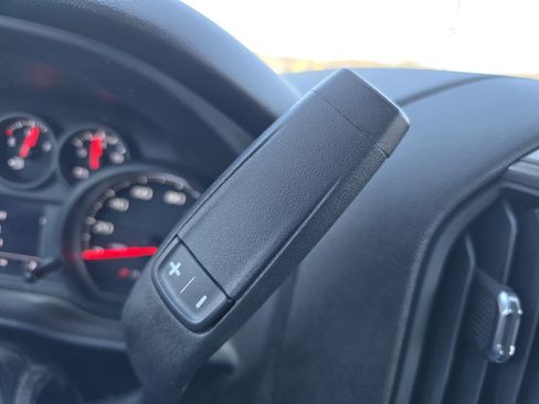 Used 2023 Chevrolet Silverado 1500 Custom image 19